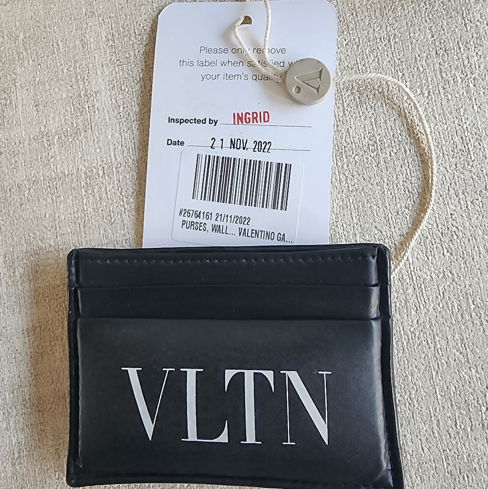 Authentic Valentino Garavani Cardholder - Picture 4 of 5